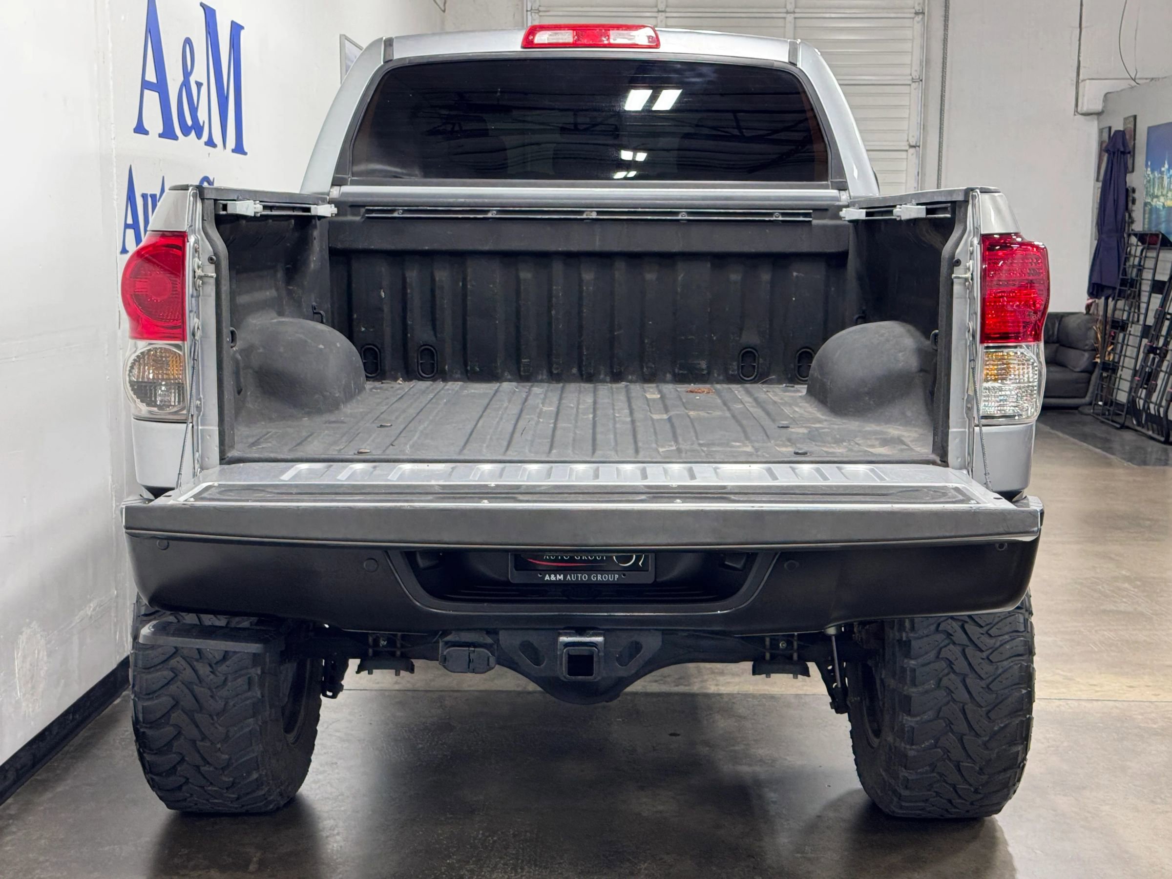 Used 2010 Toyota Tundra Limited AWD/4WD image 7