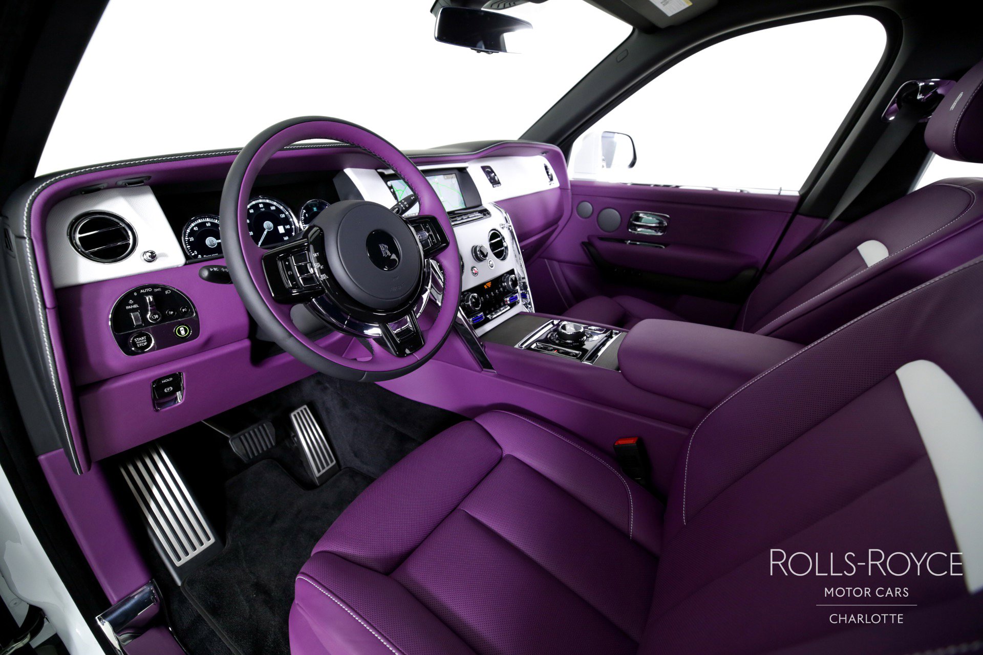 Used 2024 Rolls-Royce Cullinan image 4