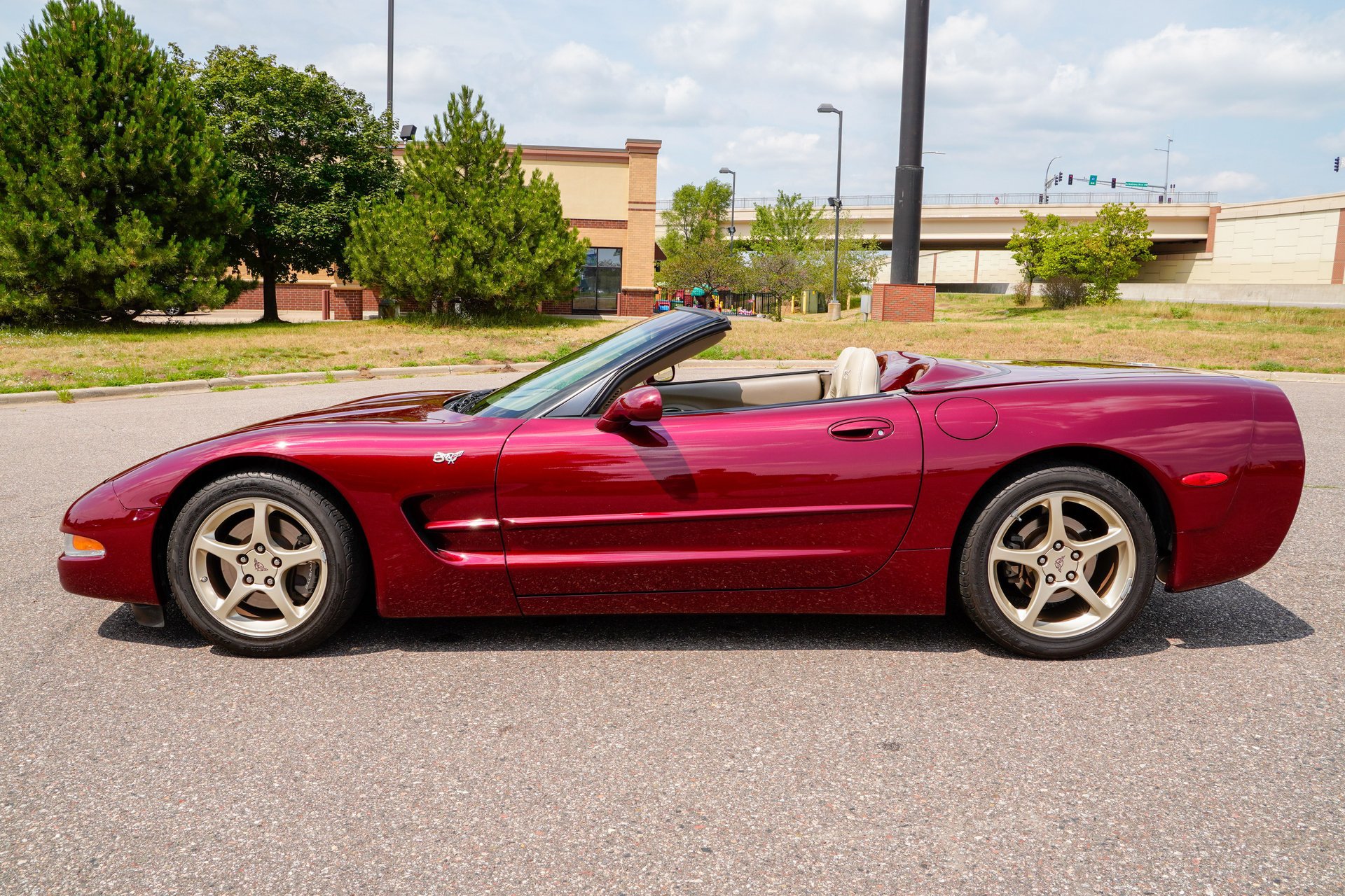 Used 2003 Chevrolet Corvette Convertible w/ Preferred Equipment Group1 RWD image 7