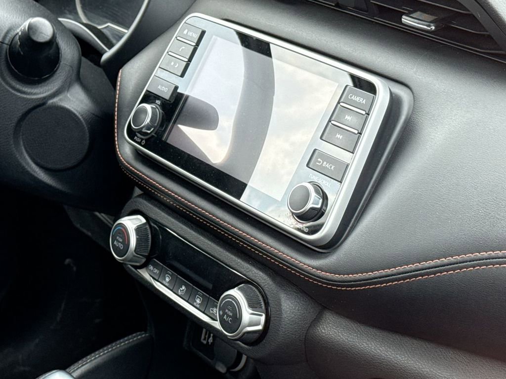 Used 2020 Nissan Kicks SR image 13