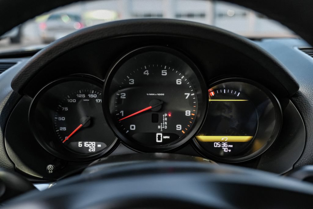 Used 2014 Porsche Cayman RWD image 14