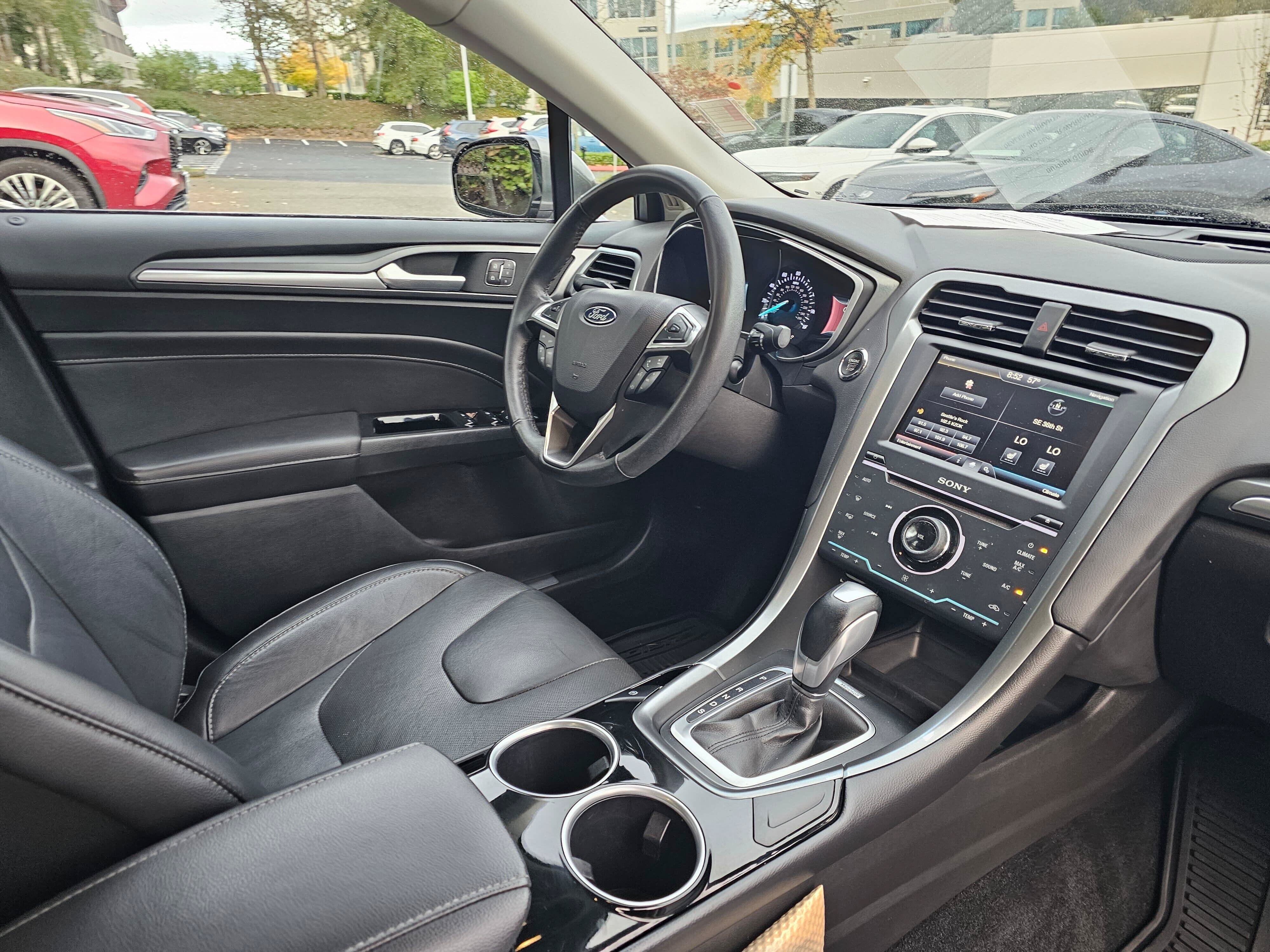 Used 2014 Ford Fusion Titanium FWD image 10