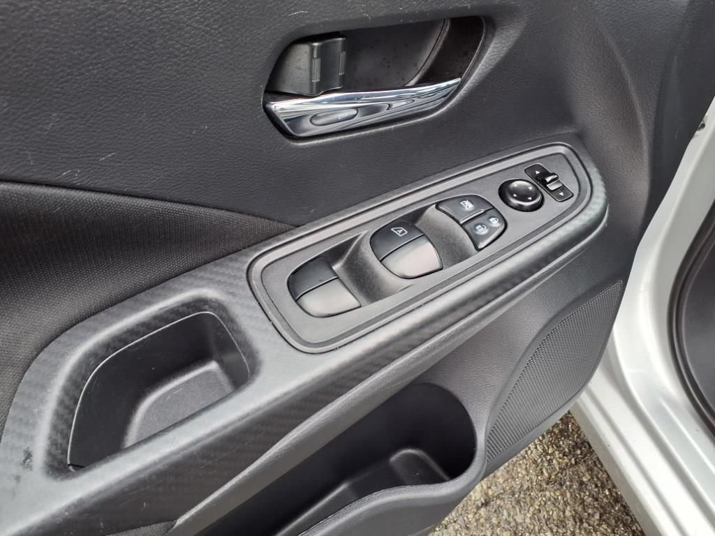 Used 2021 Nissan Versa SV FWD image 15