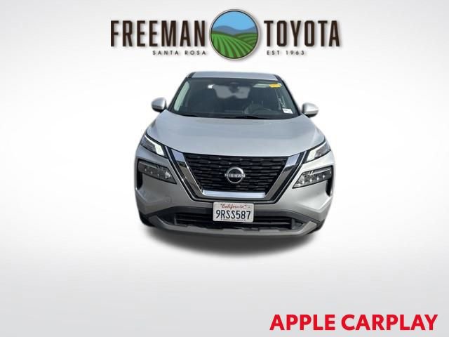 Used 2023 Nissan Rogue SV image 3