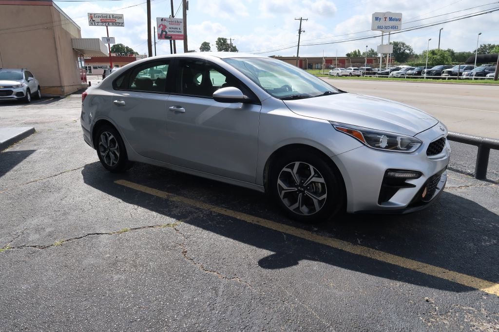 Used 2020 Kia Forte LXS image 2