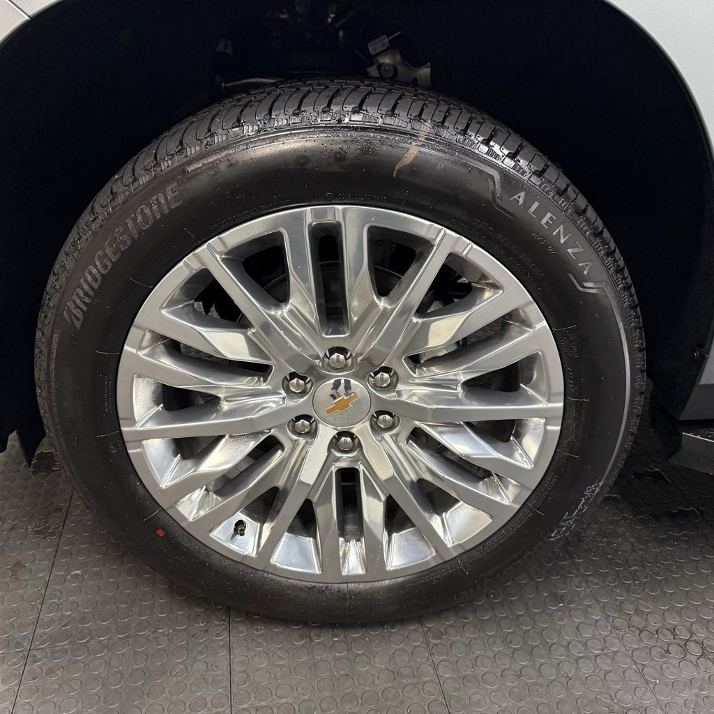 New 2026 Chevrolet Suburban LT w/ Comfort Package image 11