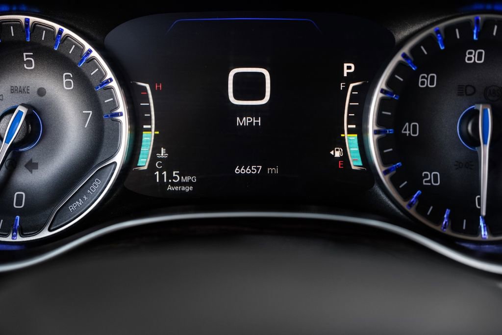 Used 2023 Chrysler Pacifica Limited image 16