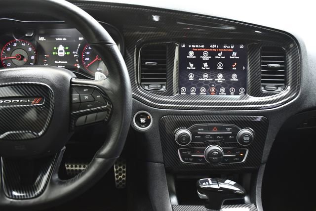 Used 2017 Dodge Charger R/T image 11