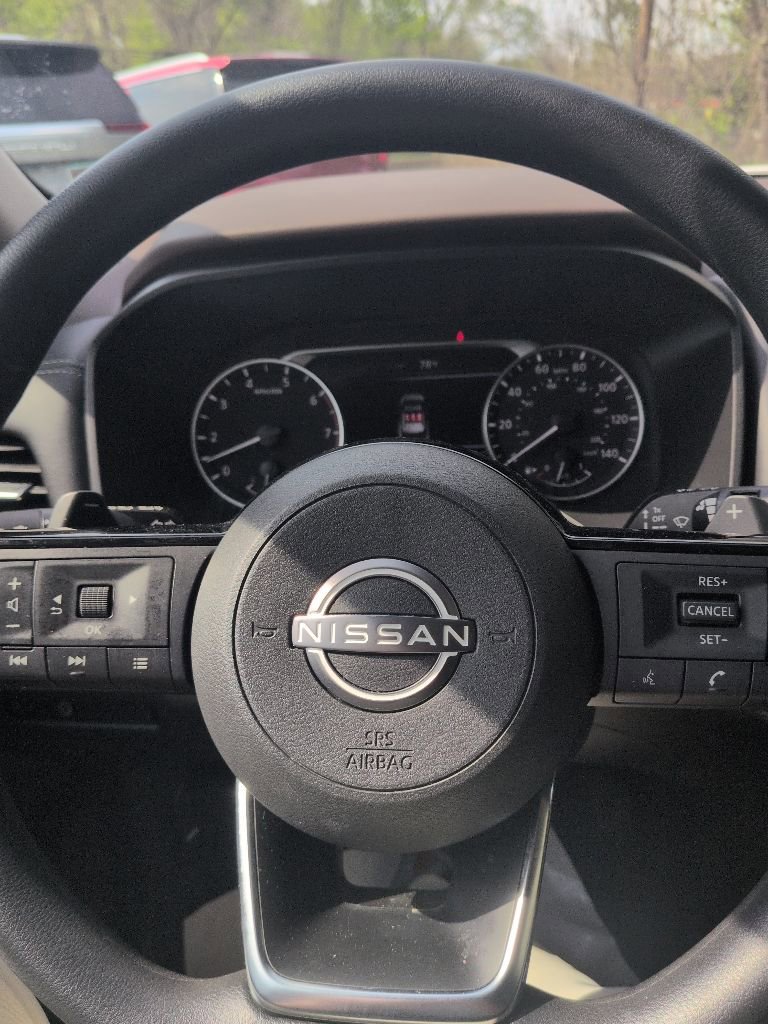 Used 2023 Nissan Rogue SV AWD/4WD image 35