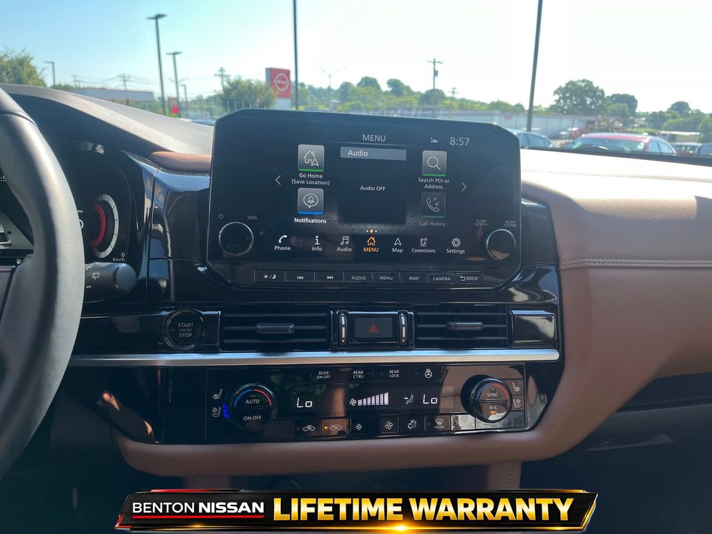Used 2025 Nissan Pathfinder Platinum FWD image 17