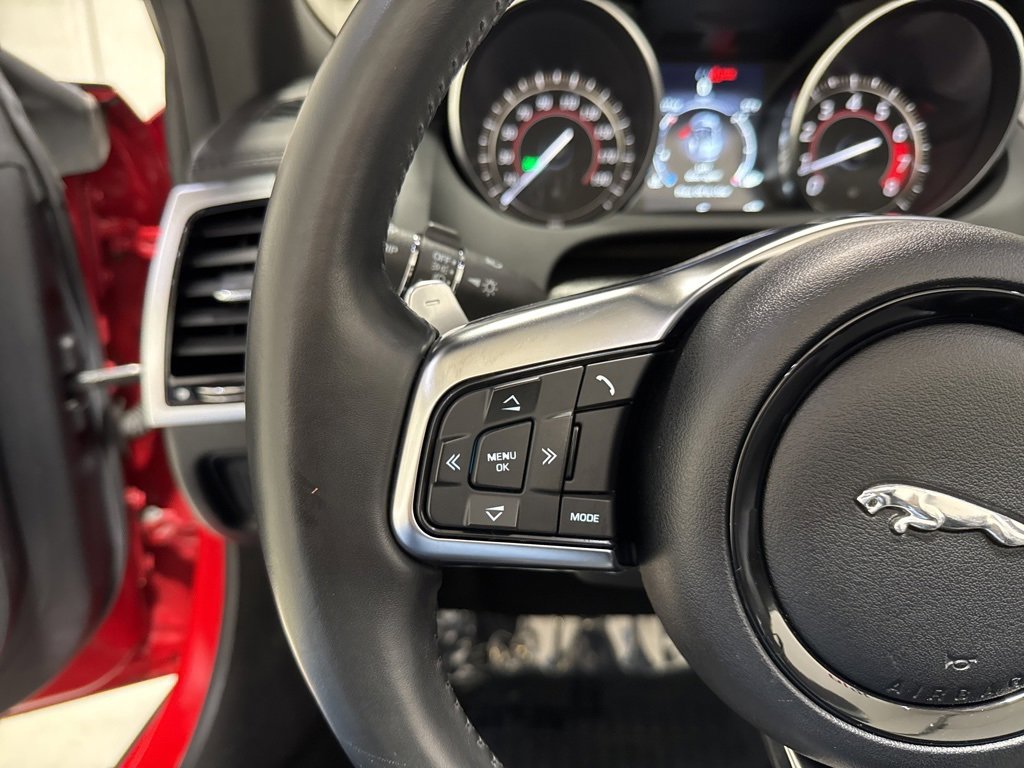 Used 2018 Jaguar F-TYPE Convertible image 32