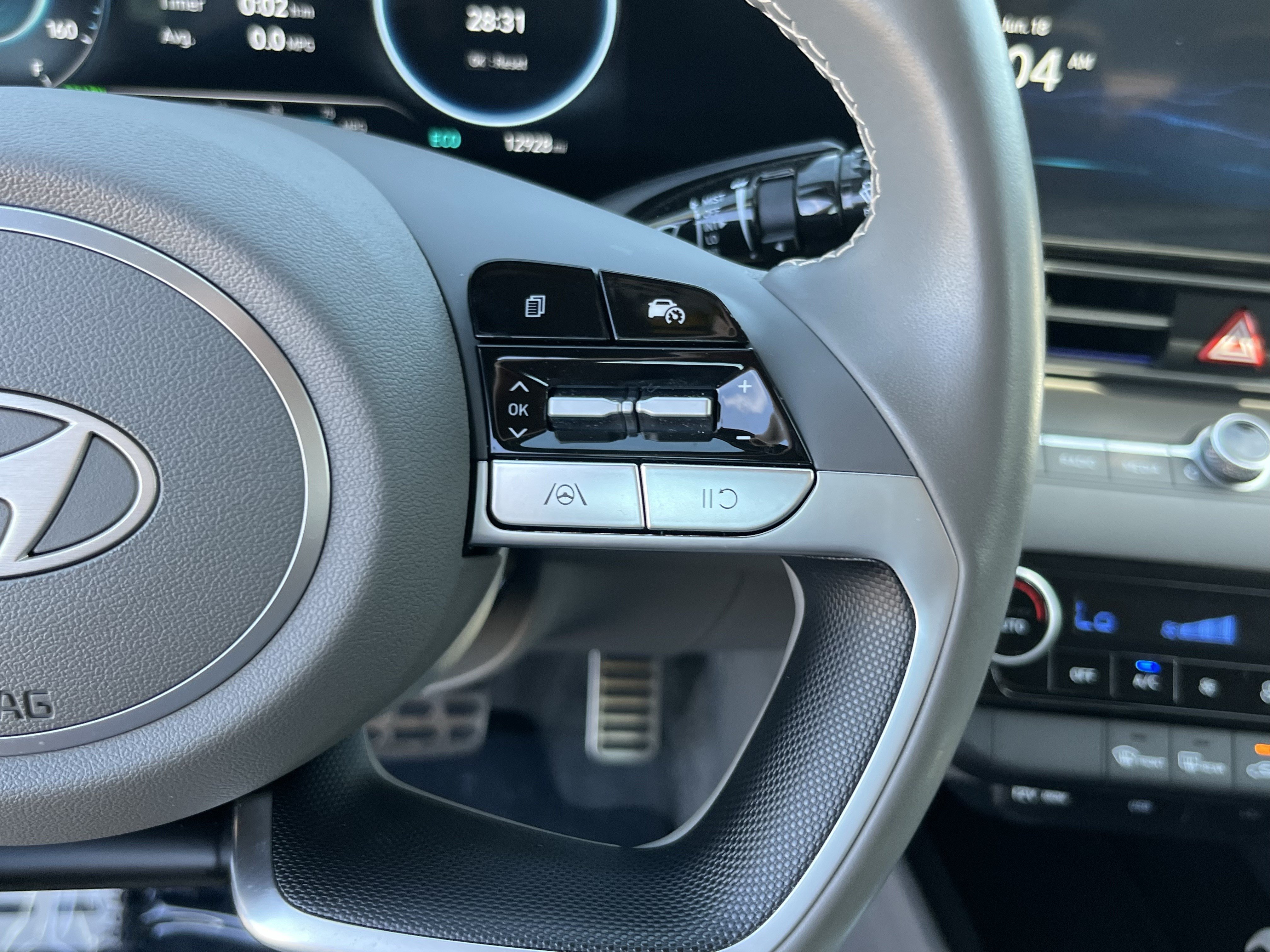 Certified 2025 Hyundai Elantra Hybrid FWD image 21