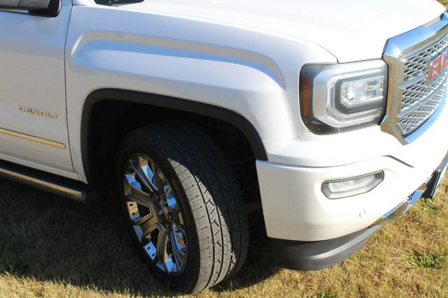 Used 2016 GMC Sierra 1500 Denali w/ Denali Ultimate Package AWD/4WD image 5