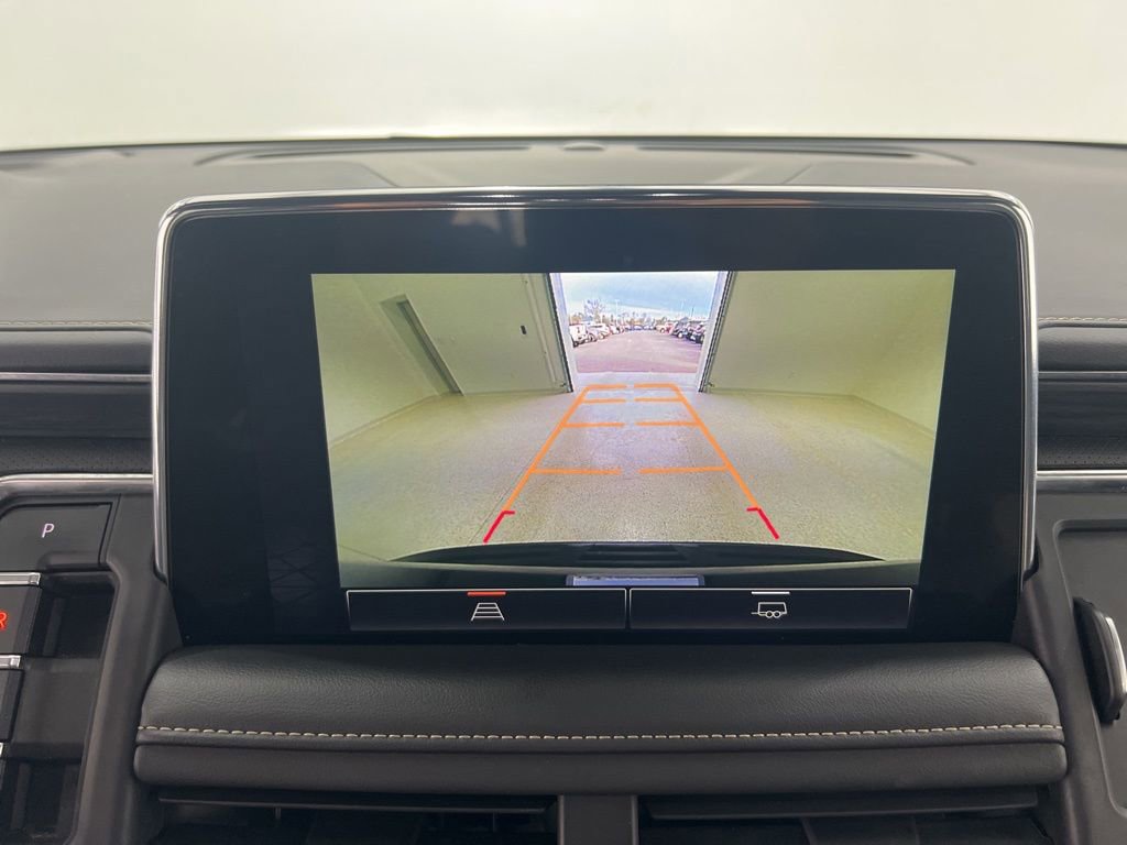 Used 2023 GMC Yukon SLT image 13