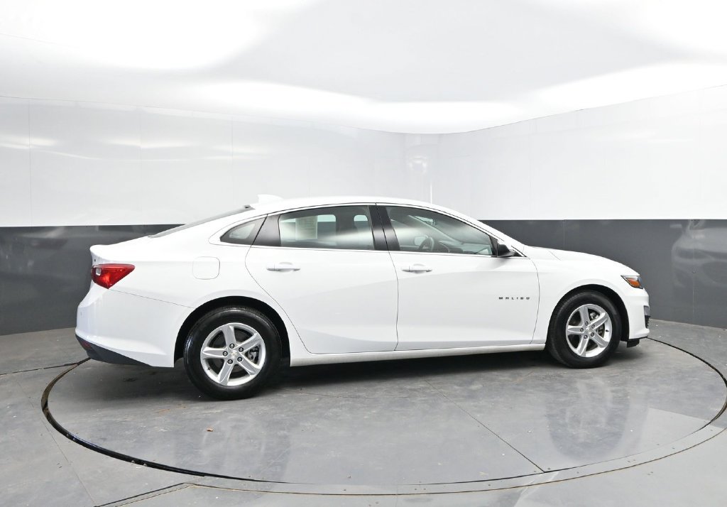 Used 2024 Chevrolet Malibu LT FWD image 8