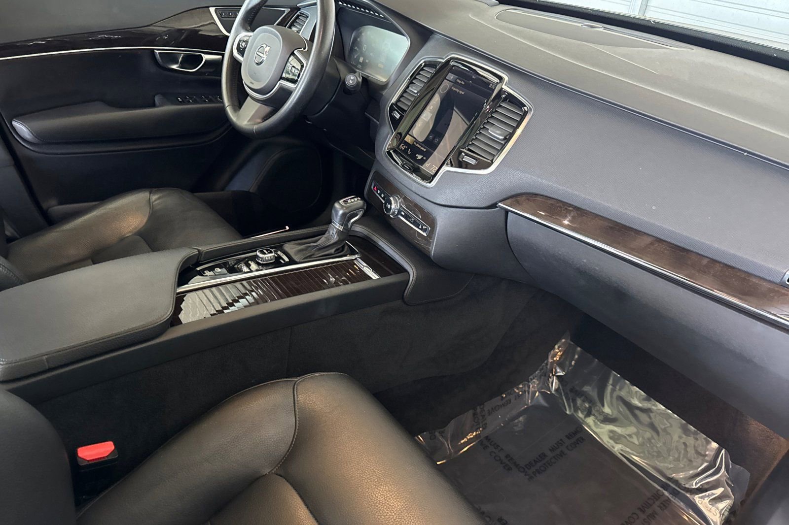 Used 2017 Volvo XC90 T6 Momentum AWD/4WD image 18