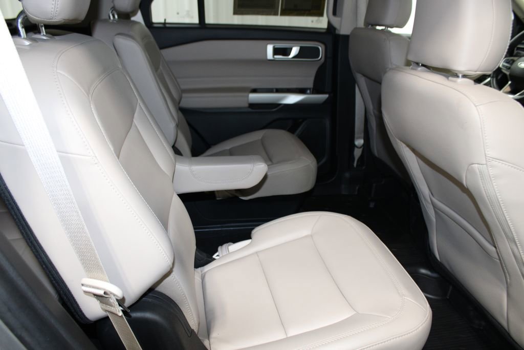 Used 2023 Ford Explorer XLT w/ Equipment Group 202A image 26