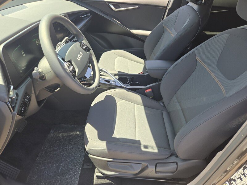 New 2026 Kia Niro LX FWD image 6