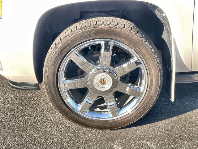 Used 2012 Cadillac Escalade EXT Premium image 32