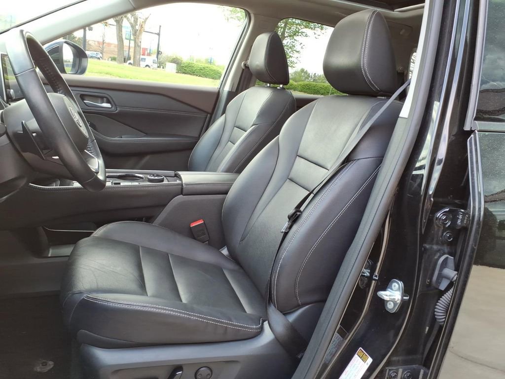 Used 2023 Nissan Rogue SL image 12