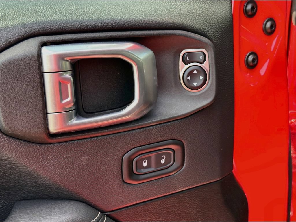 Used 2021 Jeep Wrangler Unlimited Sahara AWD/4WD image 18