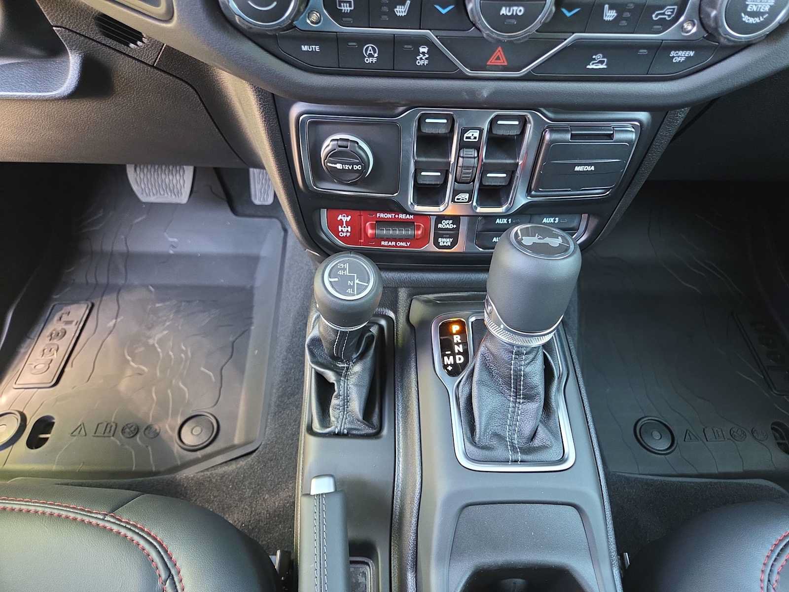 New 2026 Jeep Wrangler Unlimited Rubicon AWD/4WD image 25
