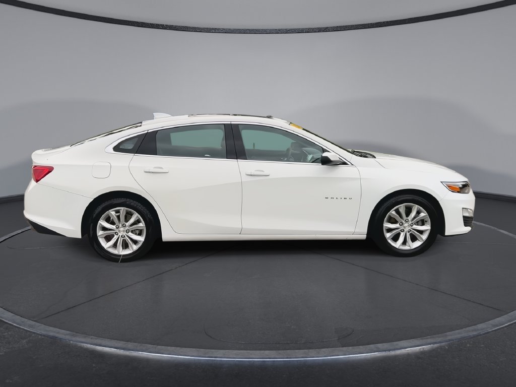 Used 2024 Chevrolet Malibu LT FWD image 9