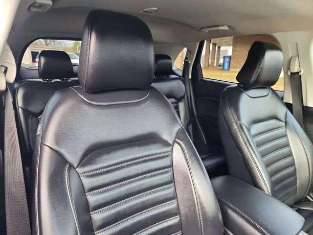 Used 2024 Ford Edge SEL image 17