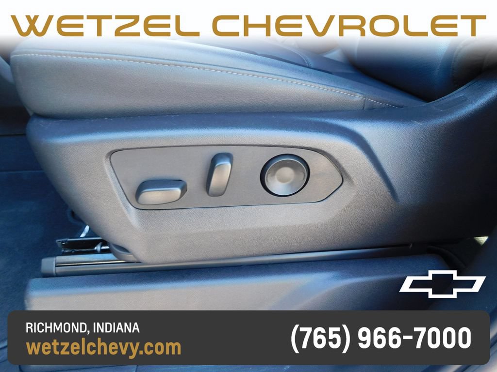Used 2025 GMC Sierra 2500 SLT AWD/4WD image 21