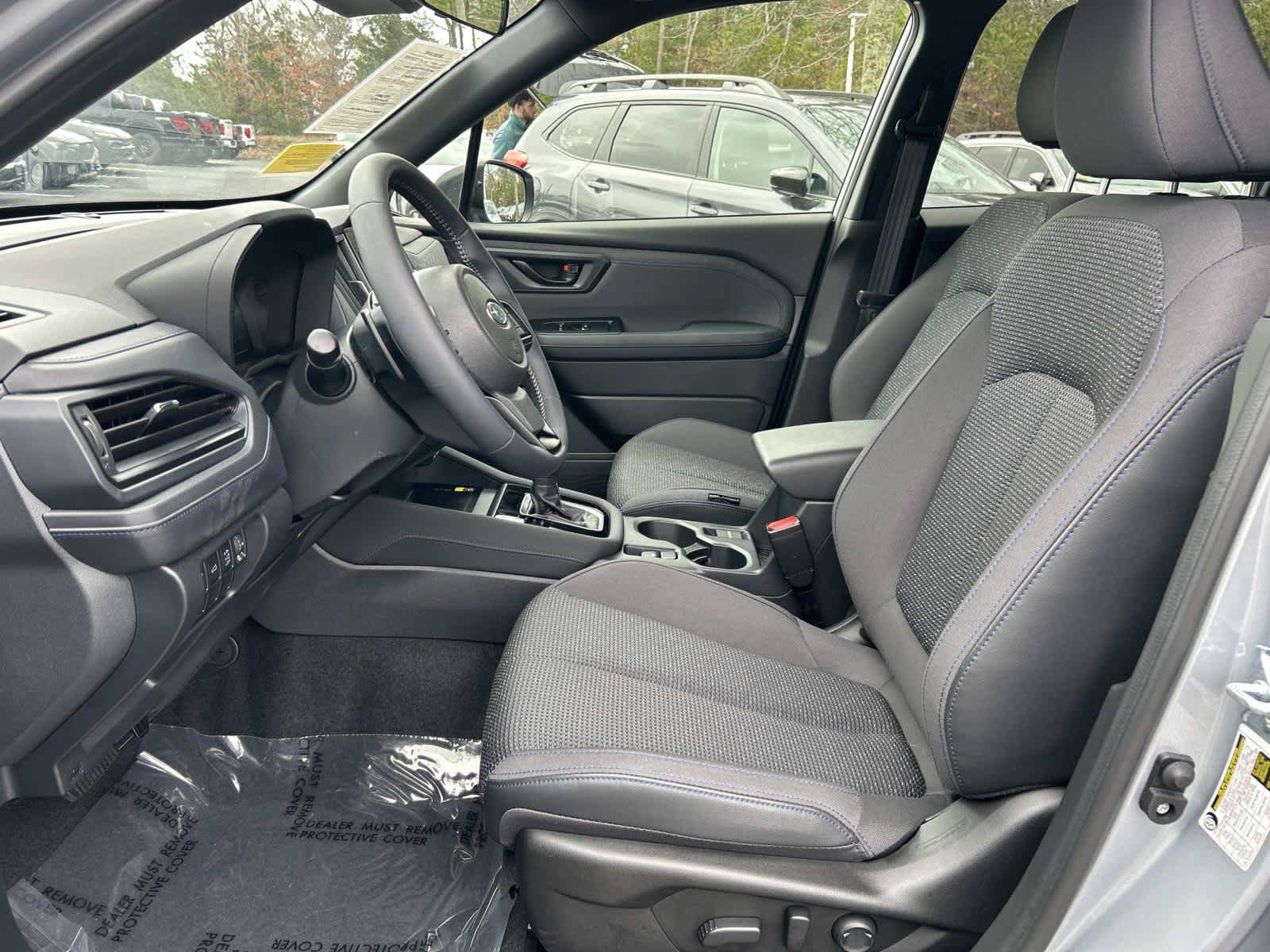 Used 2025 Subaru Forester Premium AWD/4WD image 9