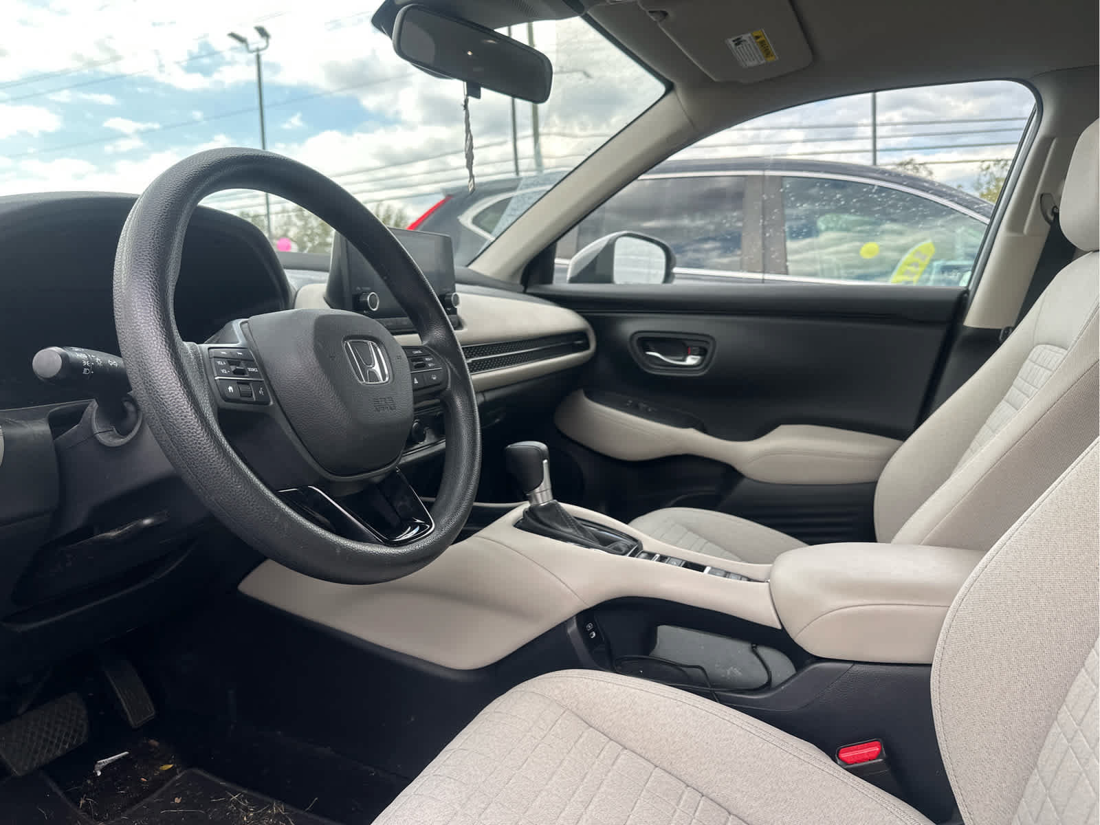 Used 2024 Honda HR-V LX image 11