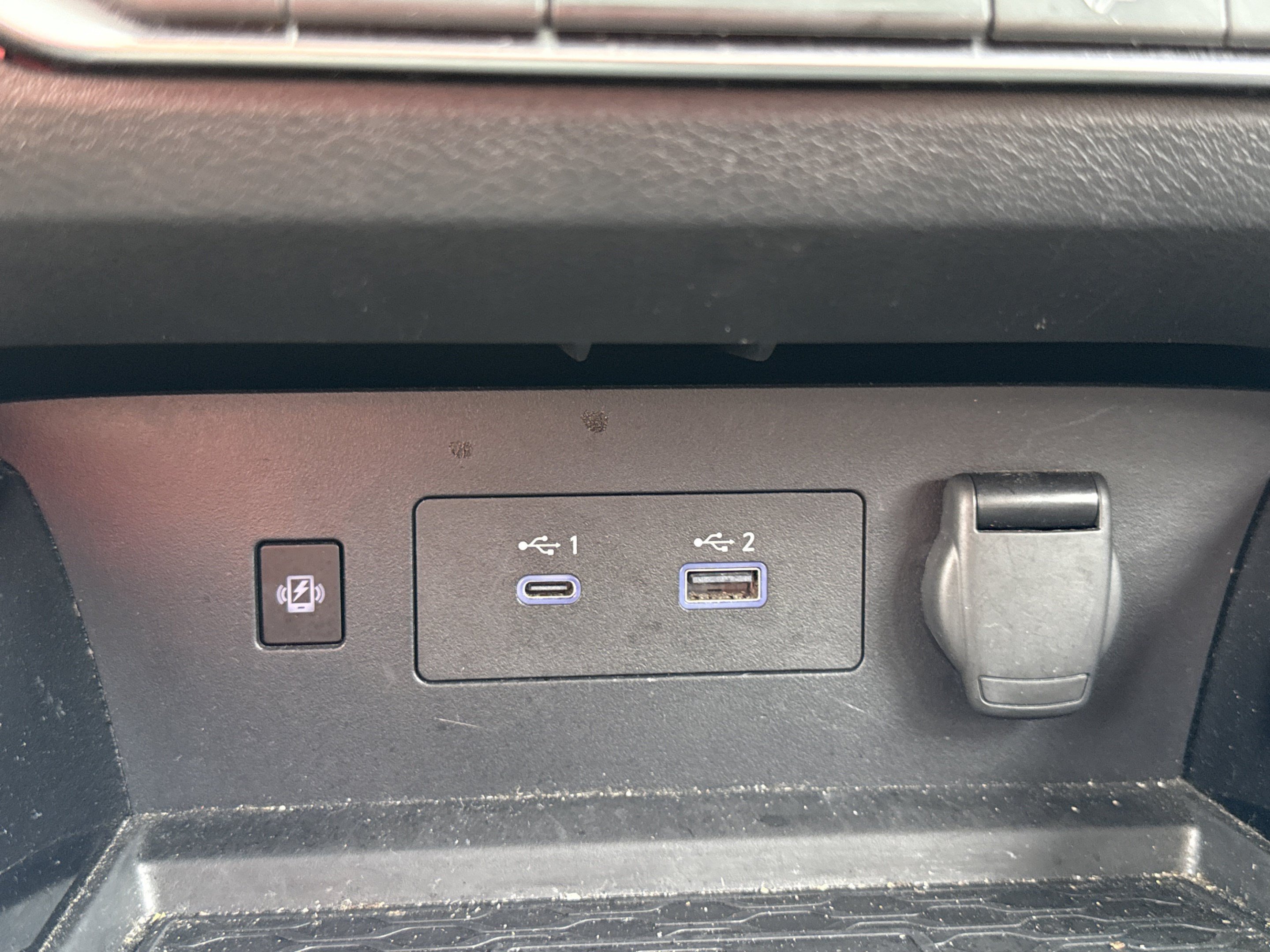 Used 2024 Nissan Altima 2.0 SR FWD image 16