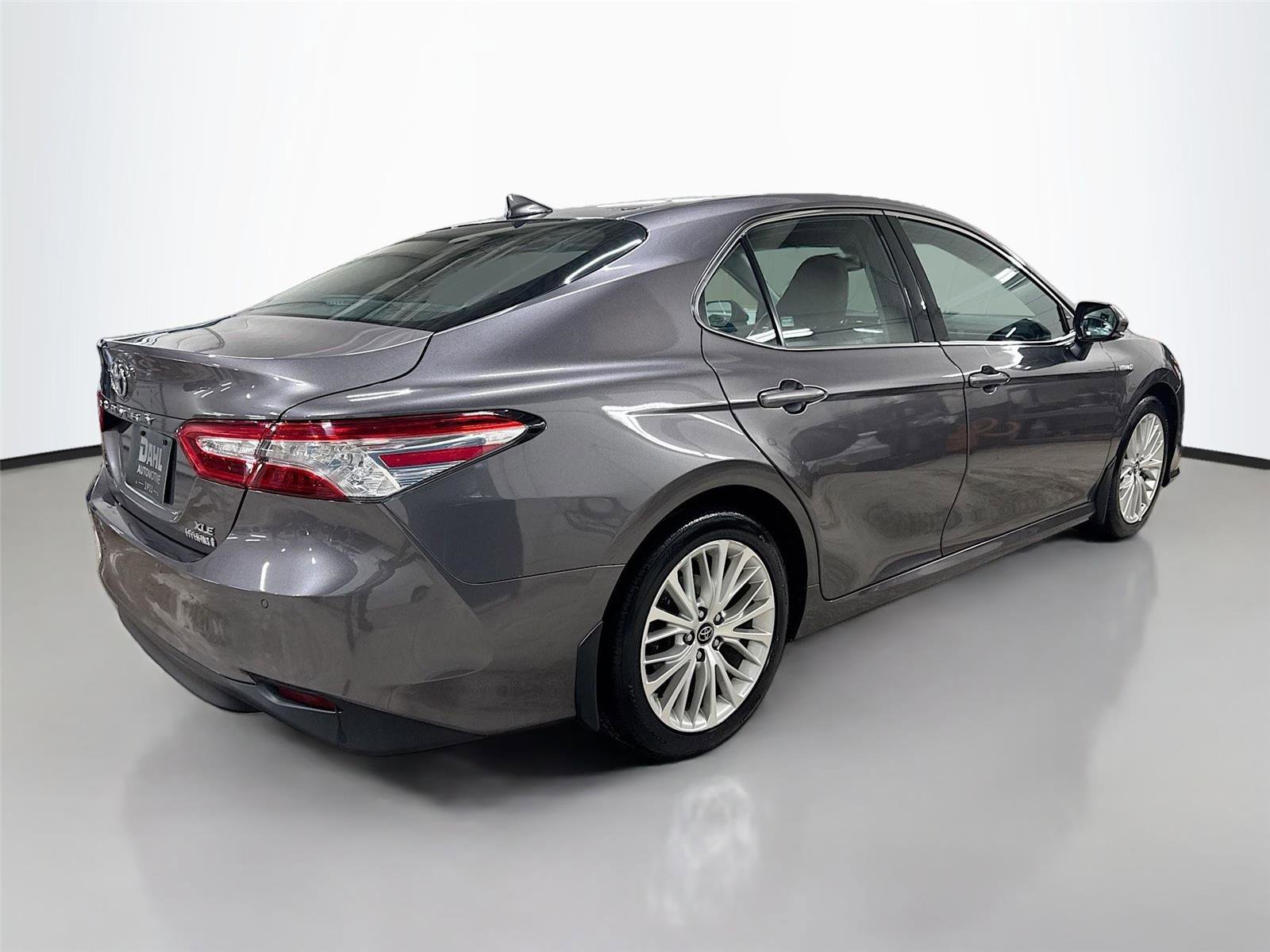 Used 2018 Toyota Camry XLE w/ Audio Package image 7