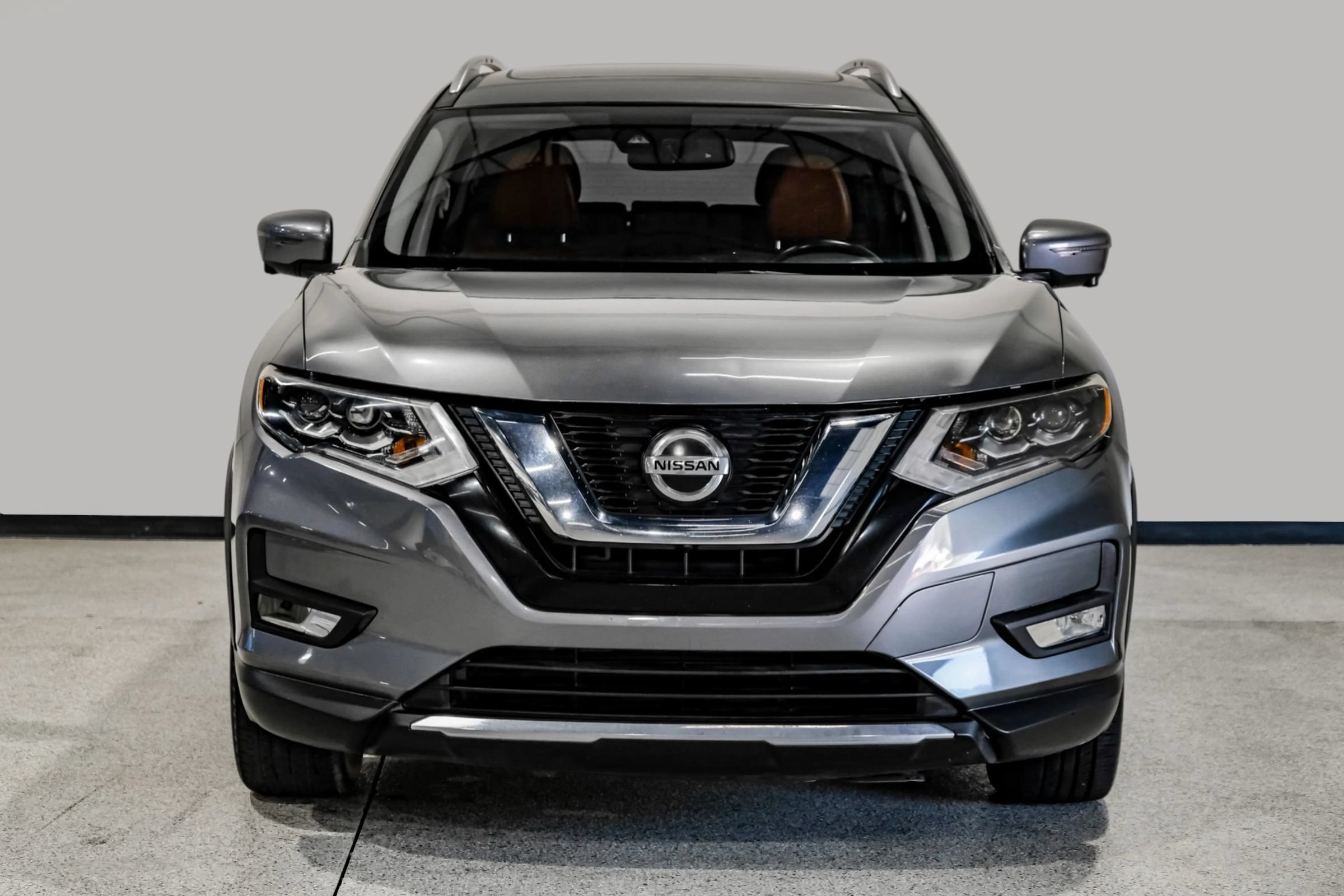 Used 2018 Nissan Rogue SL w/ Premium Package FWD image 3