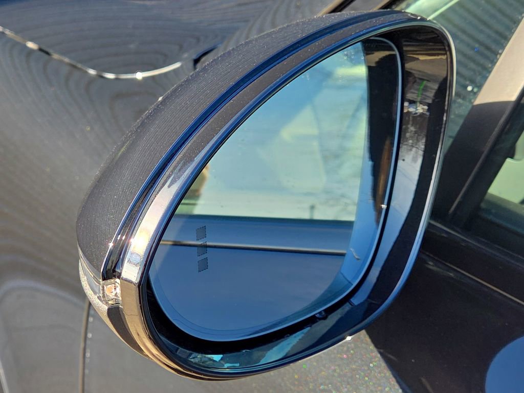 Certified 2025 Porsche Cayenne image 29