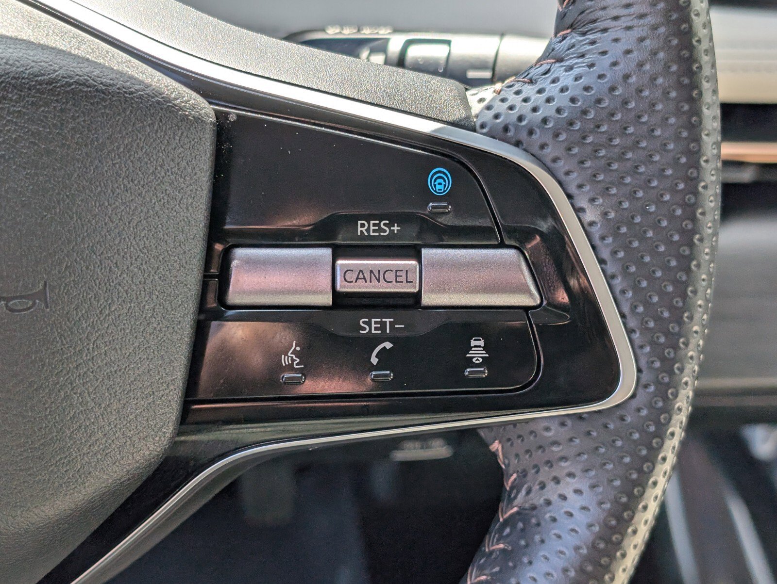 Certified 2024 Nissan Ariya AWD image 32