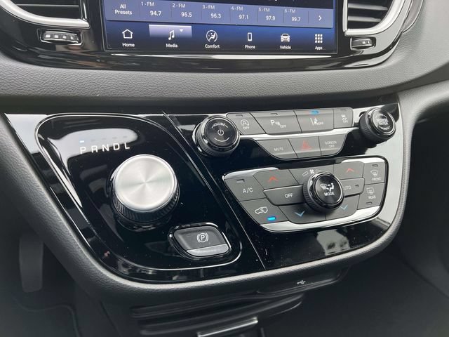 New 2026 Chrysler Voyager LX FWD image 20