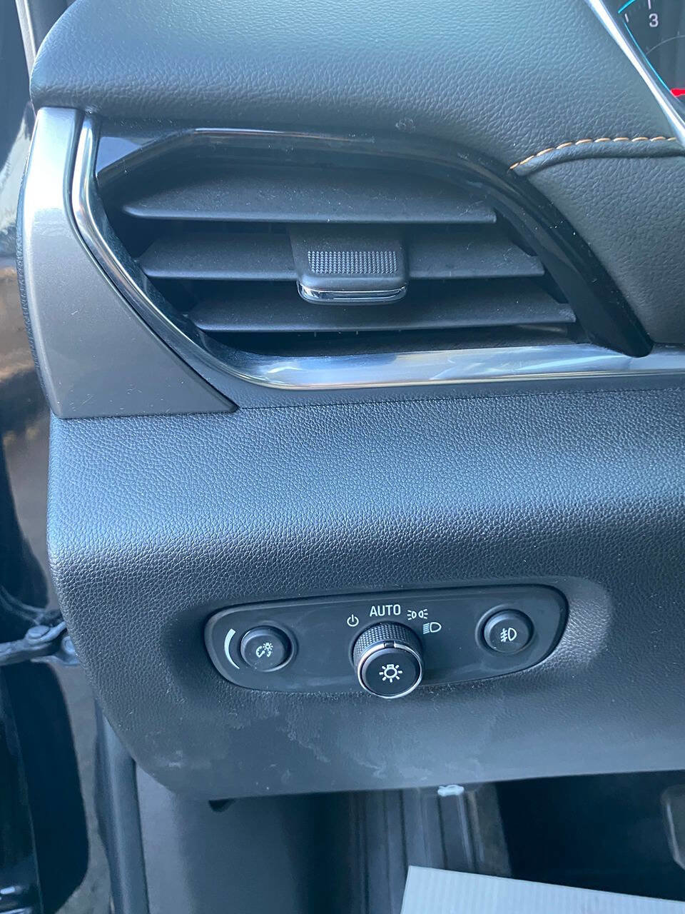 Used 2019 Chevrolet Traverse LT w/ LT Premium Package image 20