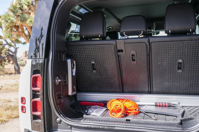 Used 2023 Land Rover Defender 90 X-Dynamic SE image 84