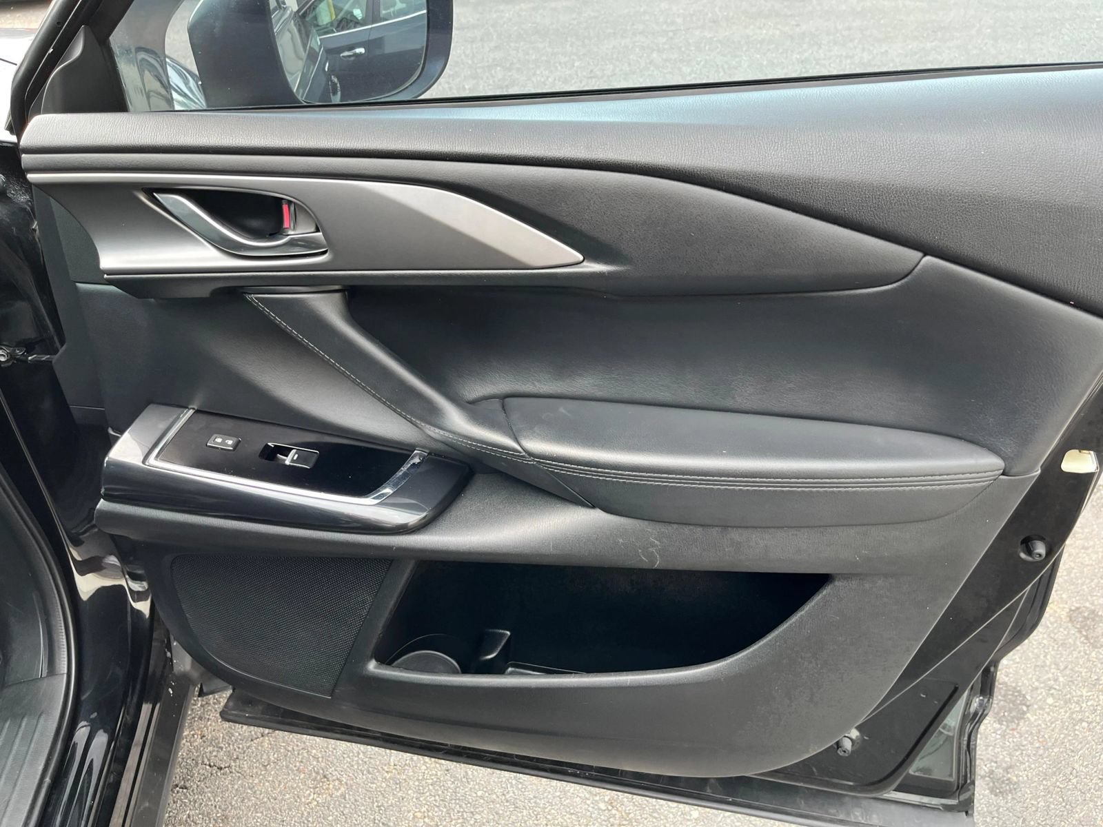 Used 2018 MAZDA CX-9 Touring FWD image 35