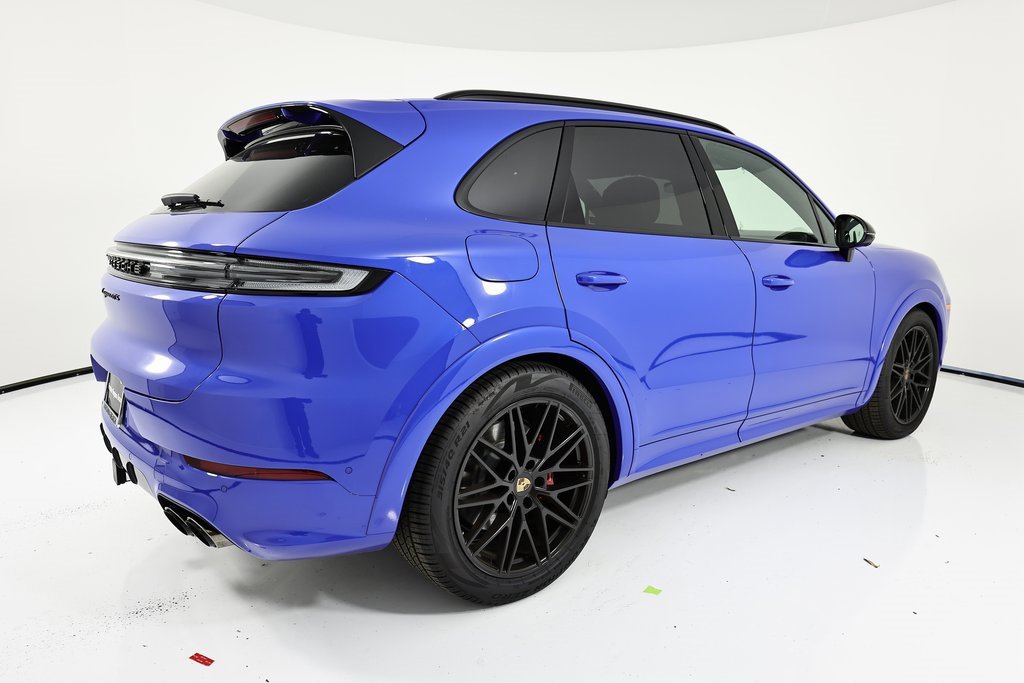 New 2025 Porsche Cayenne GTS image 7