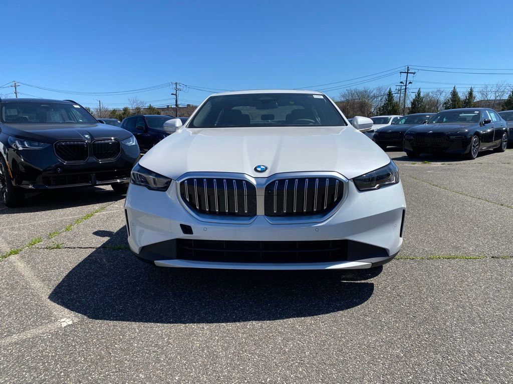 New 2026 BMW 530i xDrive AWD/4WD image 2