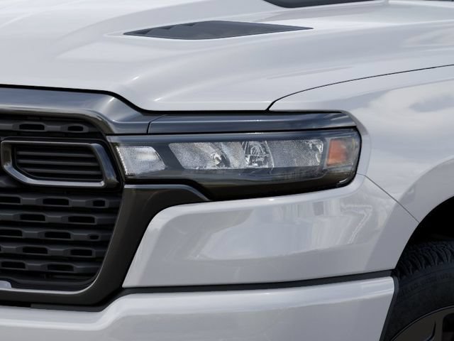 New 2026 RAM 1500 Express AWD/4WD image 17