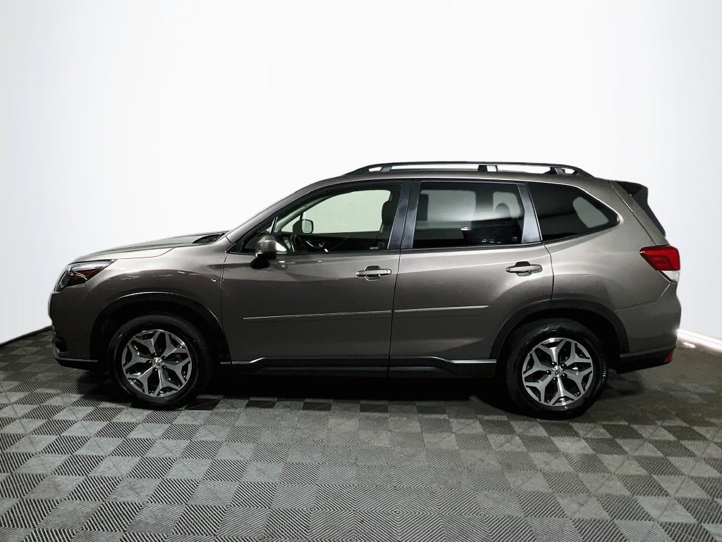 Certified 2024 Subaru Forester Premium AWD/4WD image 4