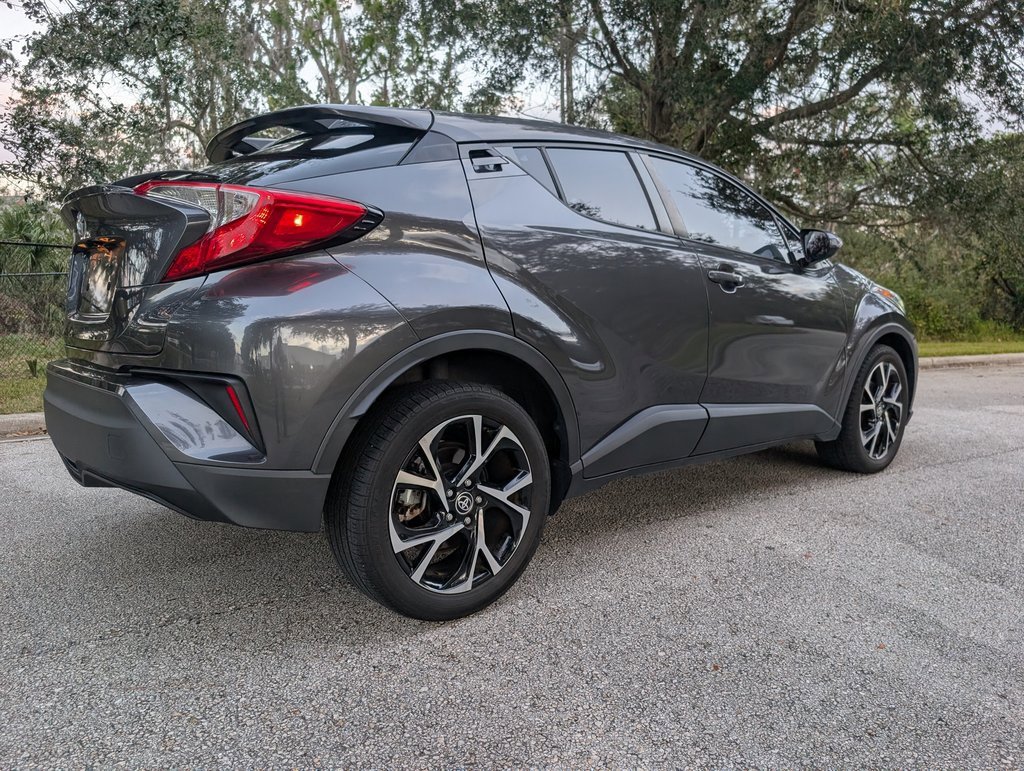 Used 2021 Toyota C-HR XLE image 9