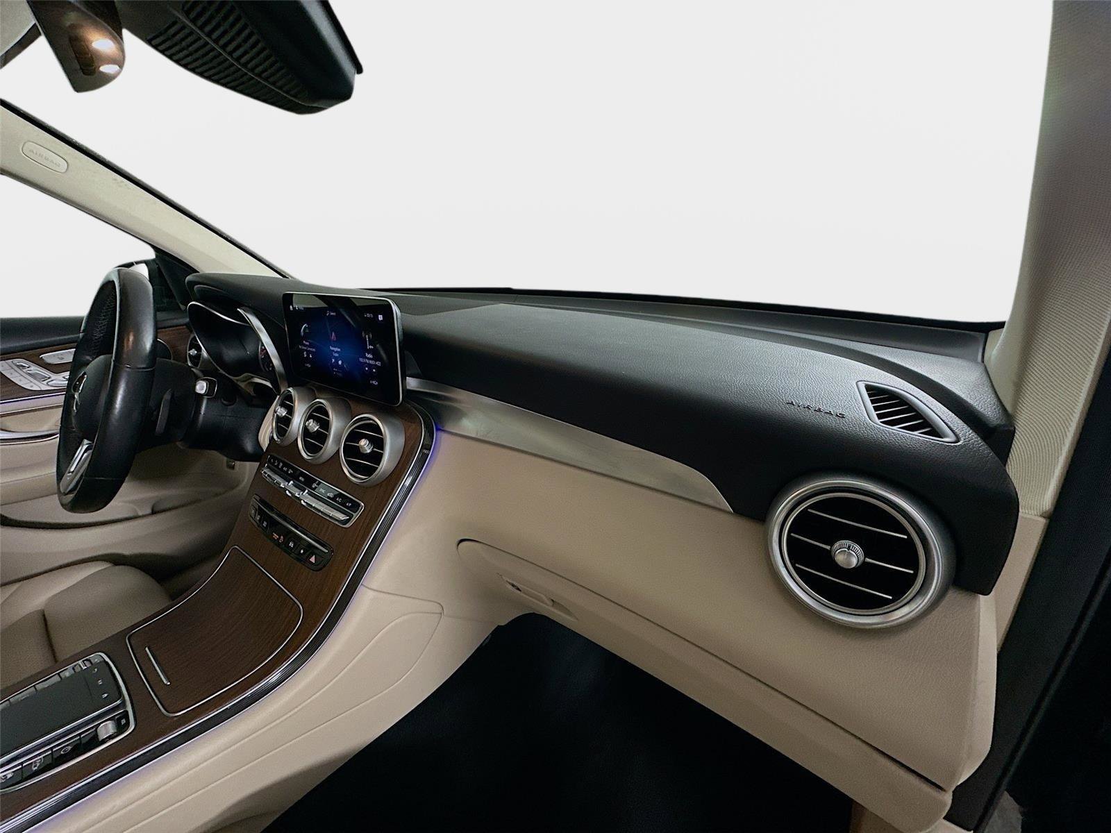 Used 2022 Mercedes-Benz GLC 300 4MATIC image 40