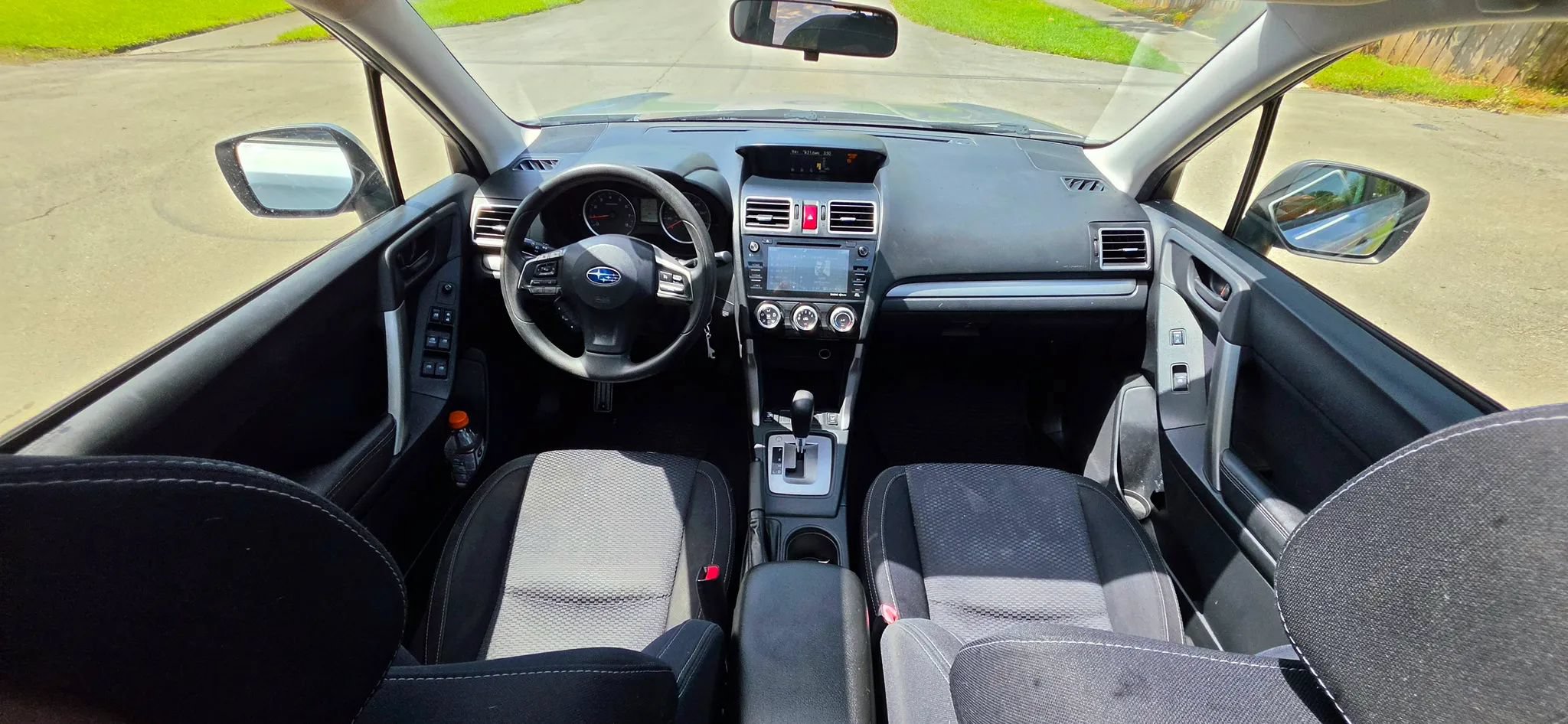 Used 2016 Subaru Forester 2.5i Premium w/ All-Weather Package AWD/4WD image 4