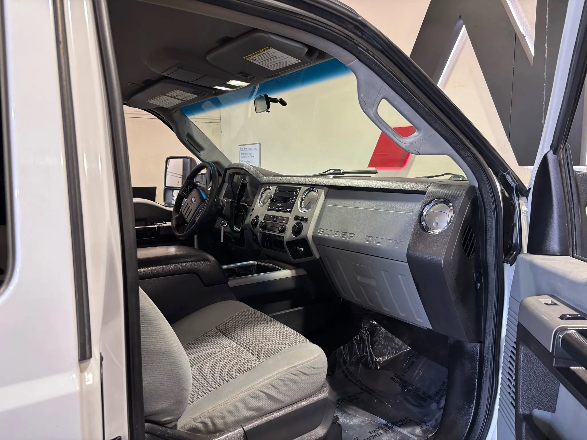 Used 2015 Ford F250 XLT AWD/4WD image 16
