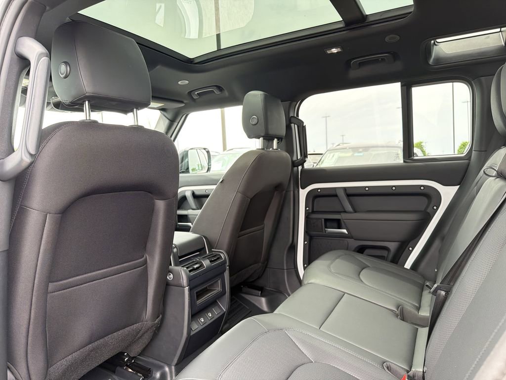 Used 2025 Land Rover Defender 110 S AWD/4WD image 11