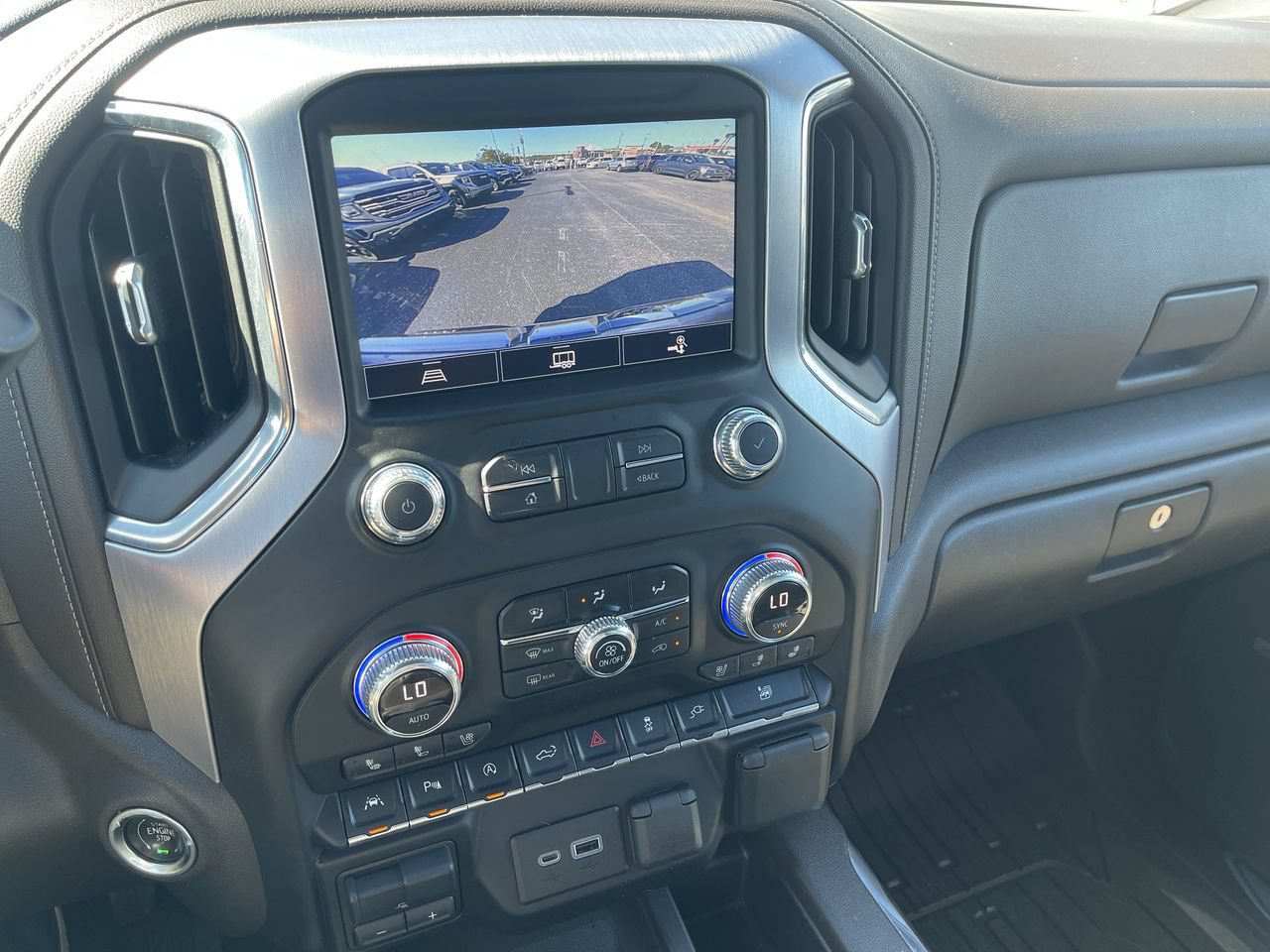 Used 2021 GMC Sierra 1500 SLT w/ SLT Premium Plus Package AWD/4WD image 15